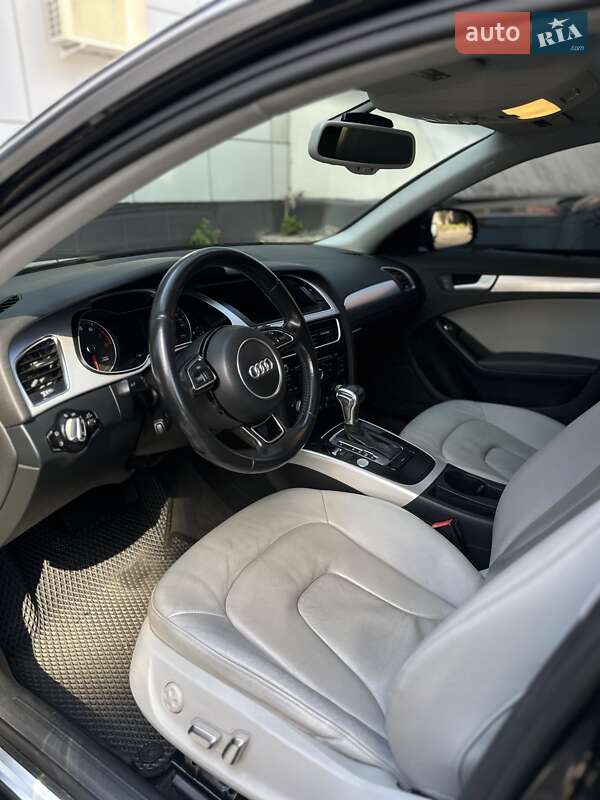 Седан Audi A4 2015 в Харкові