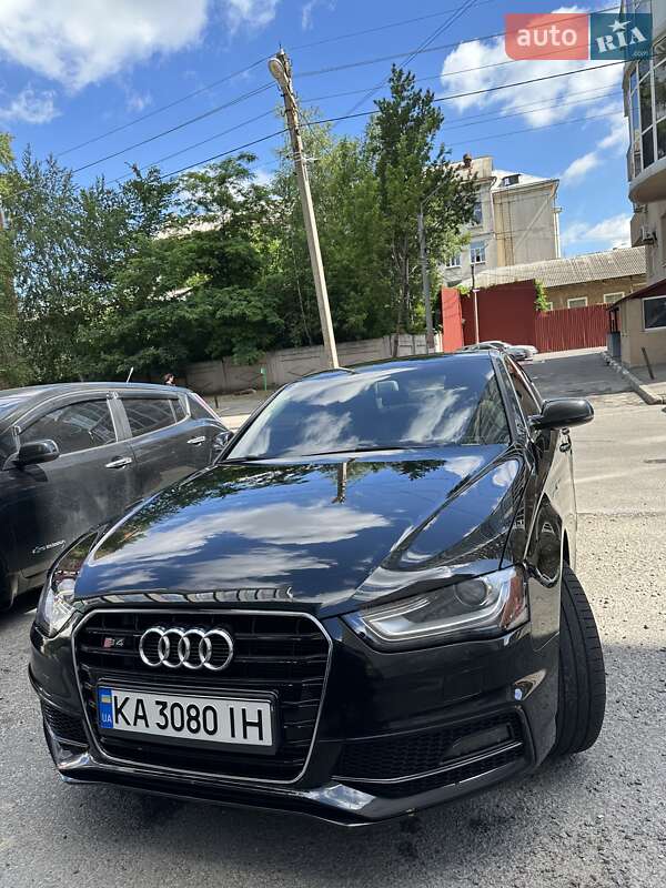 Седан Audi A4 2015 в Харкові