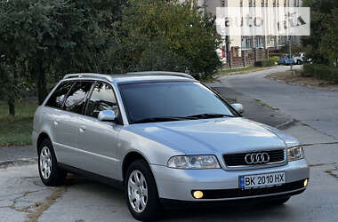 Универсал Audi A4 2000 в Нетешине