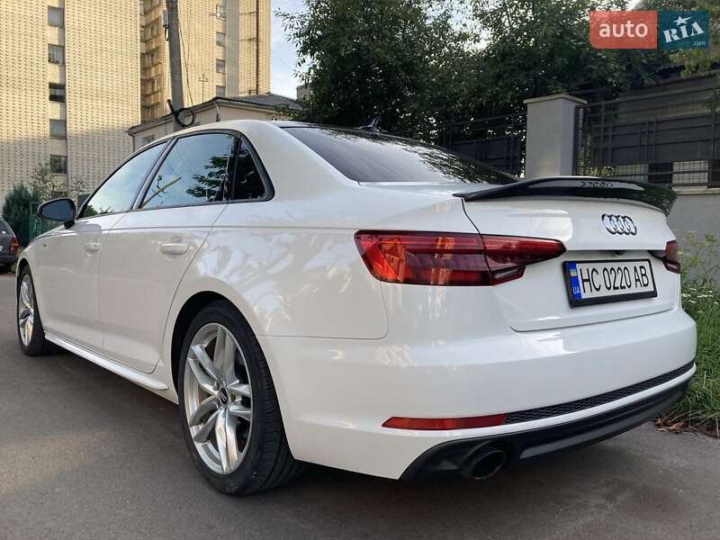 Седан Audi A4 2016 в Львові