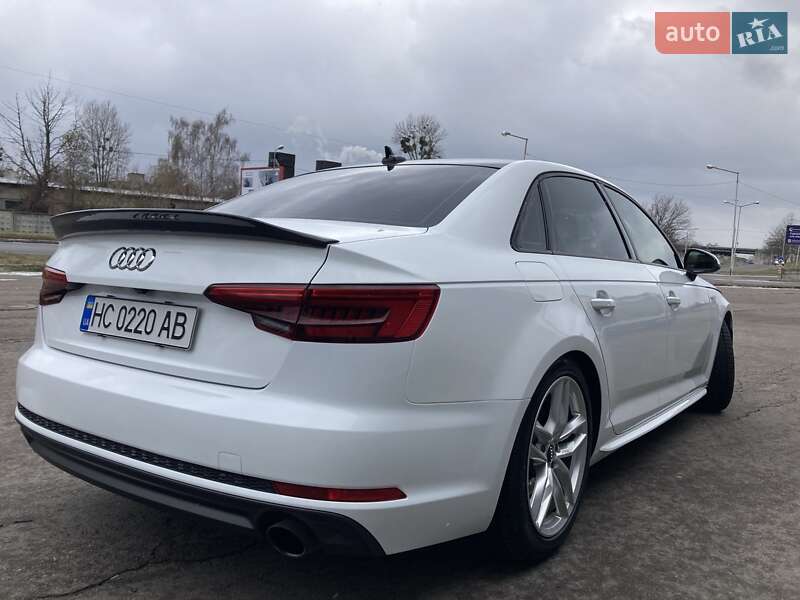 Седан Audi A4 2016 в Львові