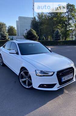 Седан Audi A4 2013 в Кам'янському