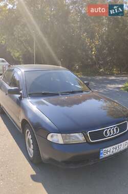 Седан Audi A4 1997 в 