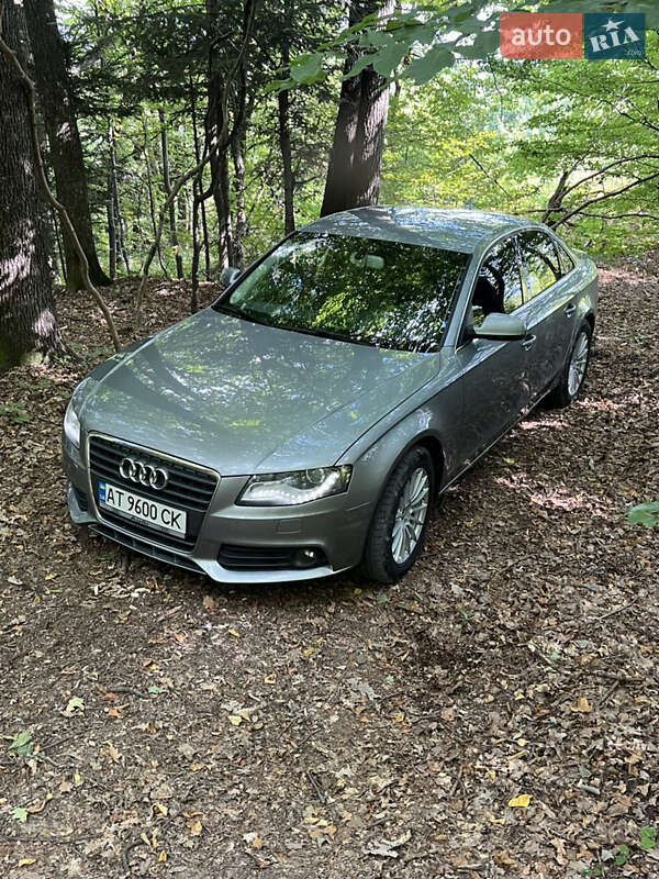 Седан Audi A4 2010 в Косові
