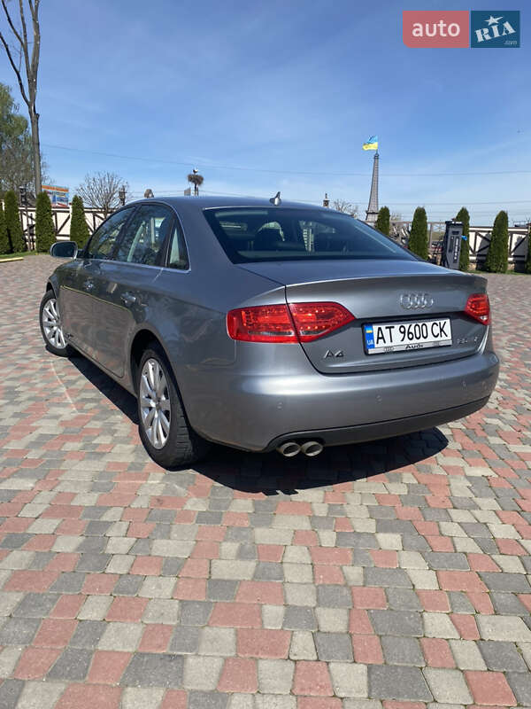 Седан Audi A4 2010 в Косові