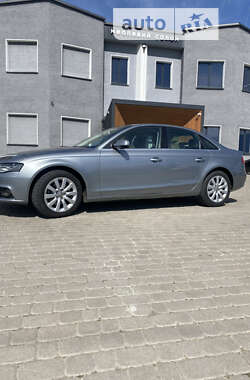 Седан Audi A4 2010 в Косові