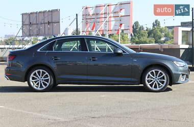 Седан Audi A4 2019 в 