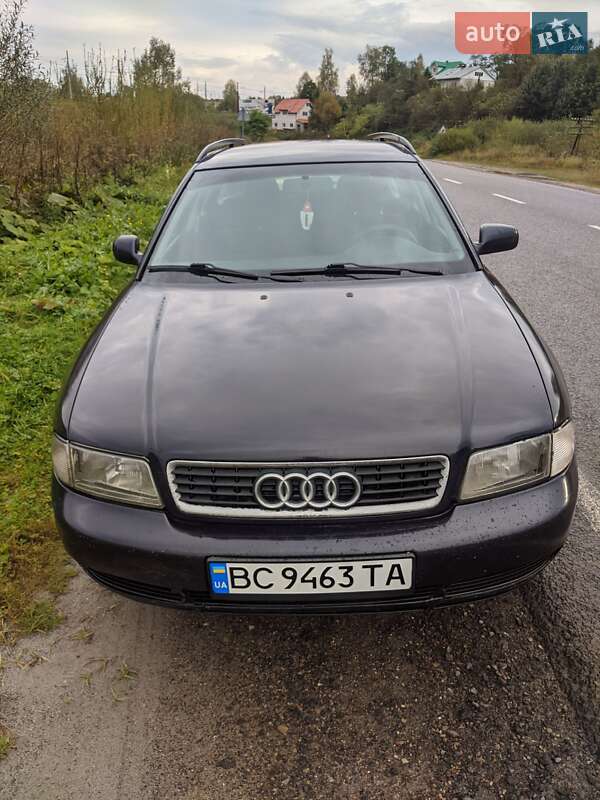 Универсал Audi A4 1997 в Турке