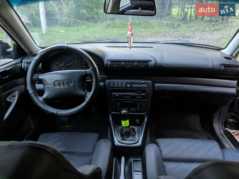 Универсал Audi A4 1997 в Турке