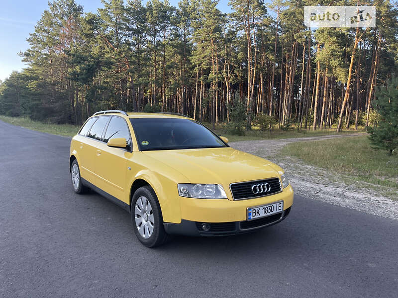 Універсал Audi A4 2002 в Вараші