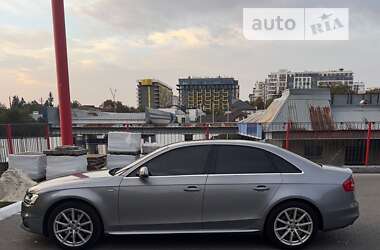 Седан Audi A4 2015 в Львові