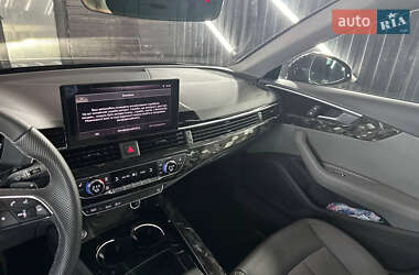 Седан Audi A4 2019 в 