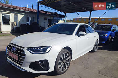Седан Audi A4 2020 в 