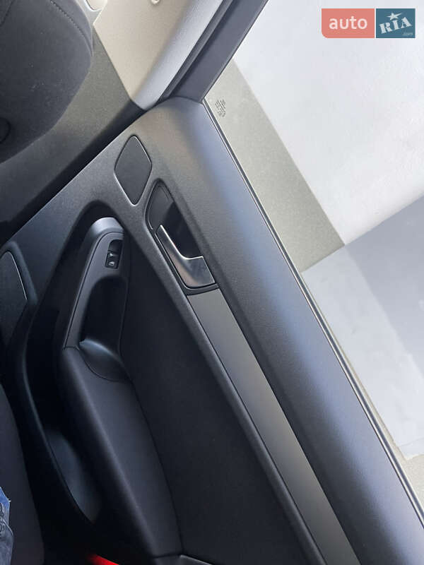 Седан Audi A4 2010 в Одесі