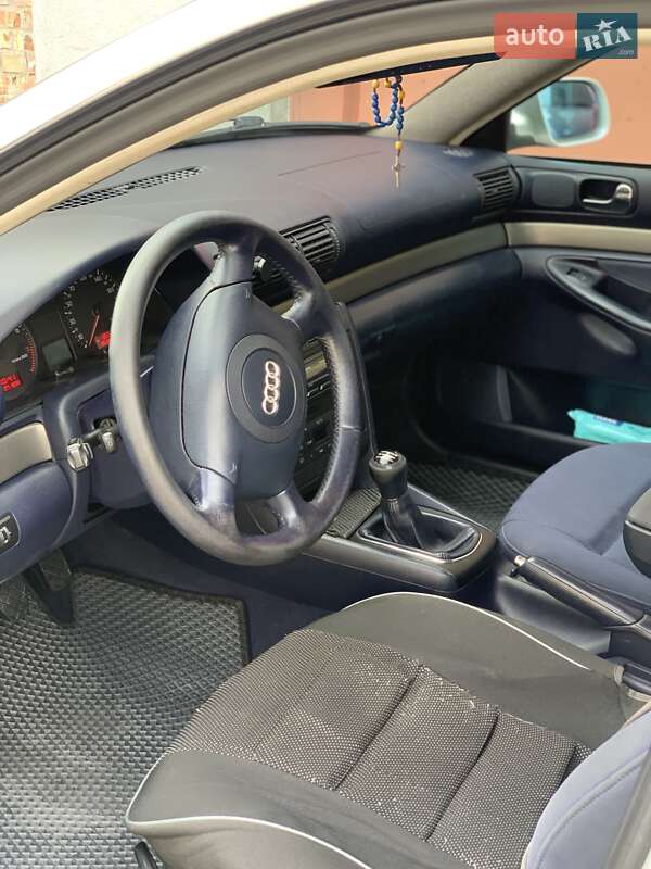 Седан Audi A4 1999 в Тернополе