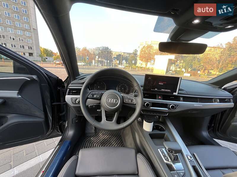 Седан Audi A4 2023 в Вінниці