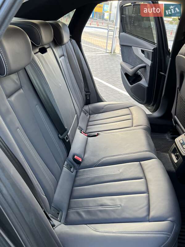 Седан Audi A4 2023 в Вінниці