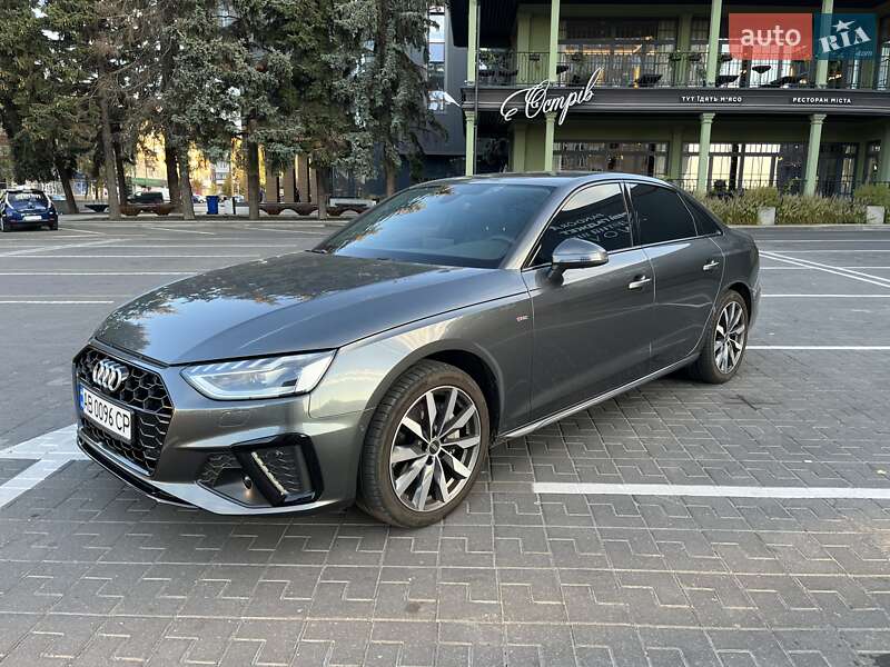 Седан Audi A4 2023 в Вінниці