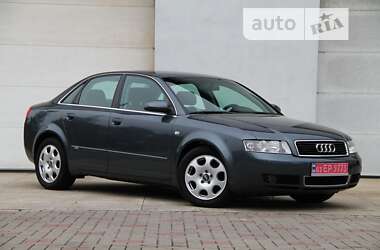 Седан Audi A4 2002 в Сарнах