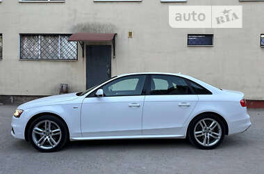 Седан Audi A4 2015 в 