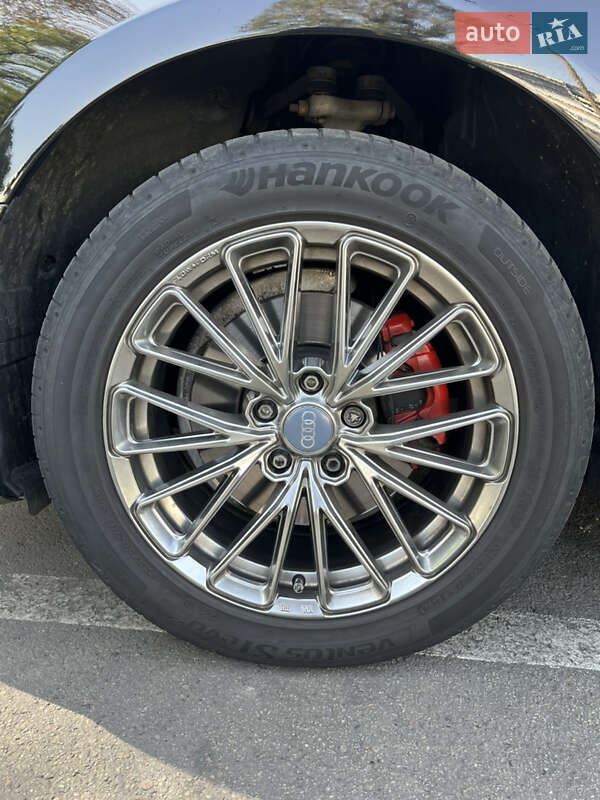 Седан Audi A4 2020 в Днепре