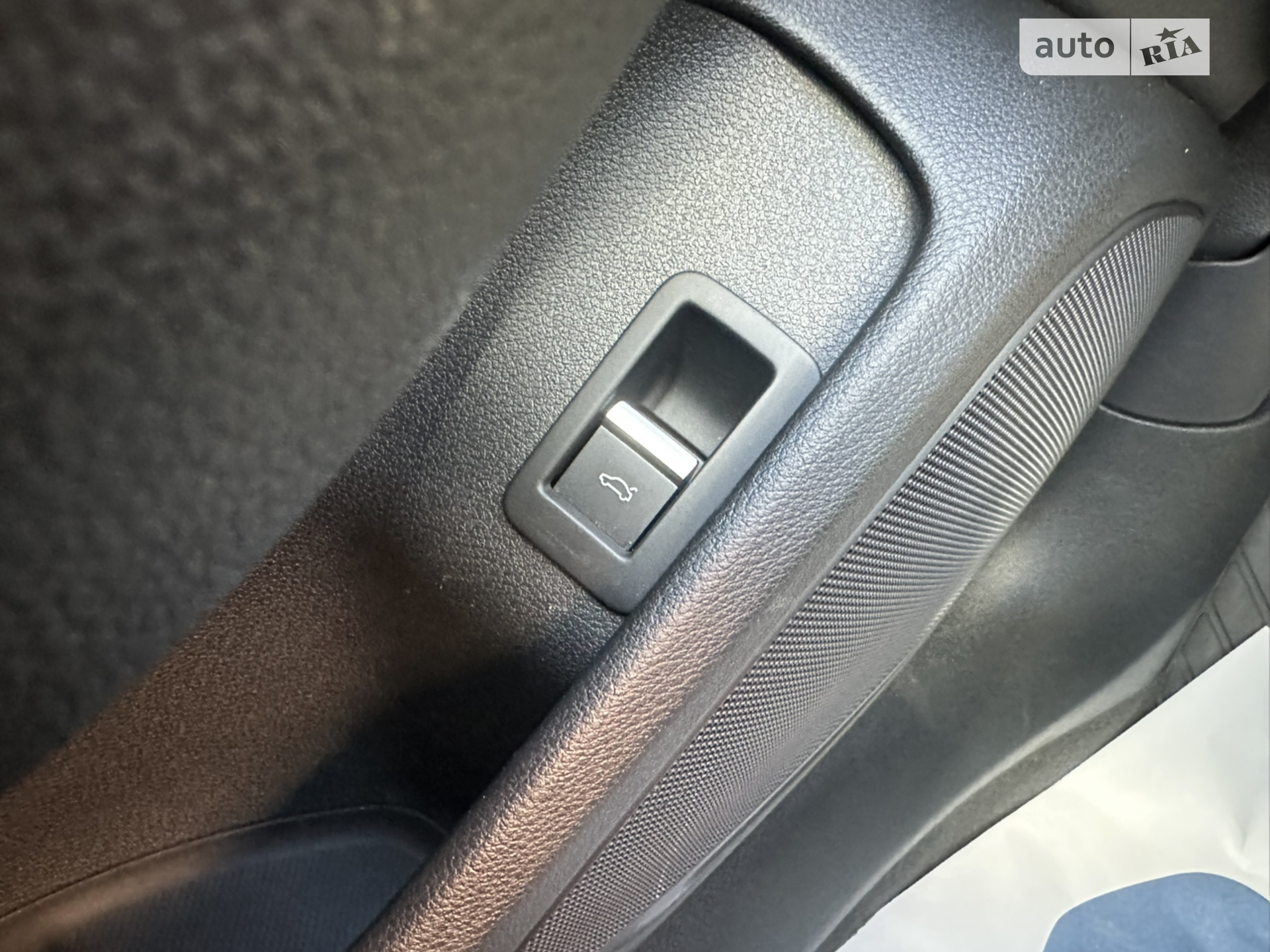 2016 Audi A4 - мініатюра 13