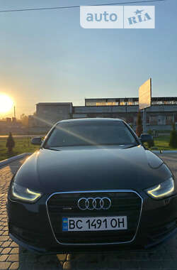 Седан Audi A4 2013 в Клевані