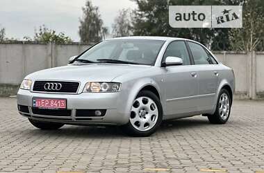 Седан Audi A4 2004 в Сарнах