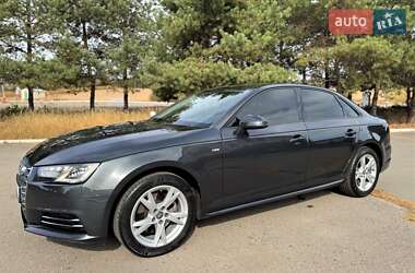 Седан Audi A4 2017 в 