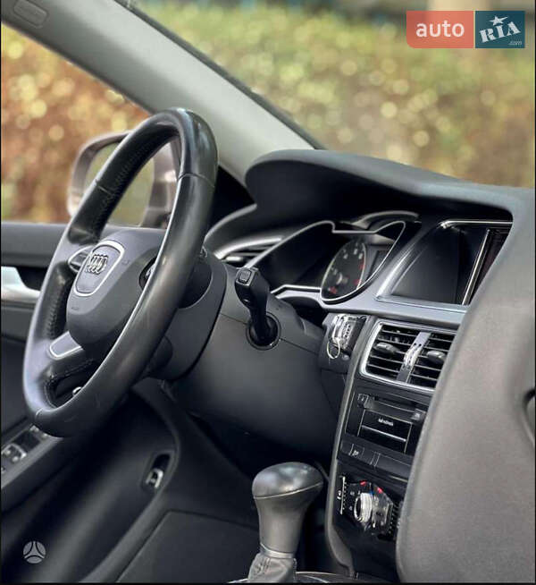 Седан Audi A4 2014 в Луцке