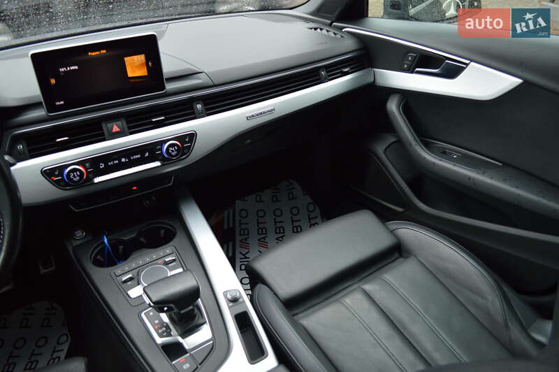 Седан Audi A4 2016 в Львове