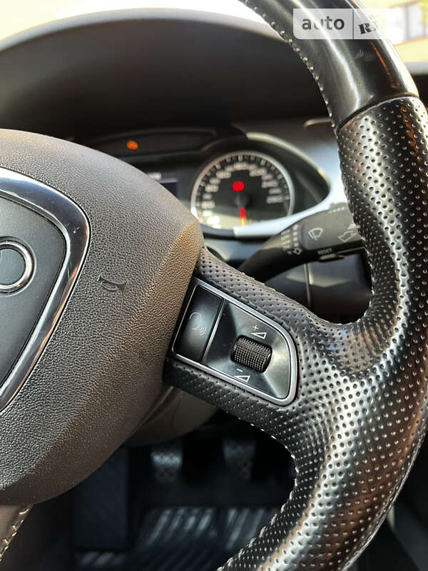 Универсал Audi A4 2010 в Ивано-Франковске