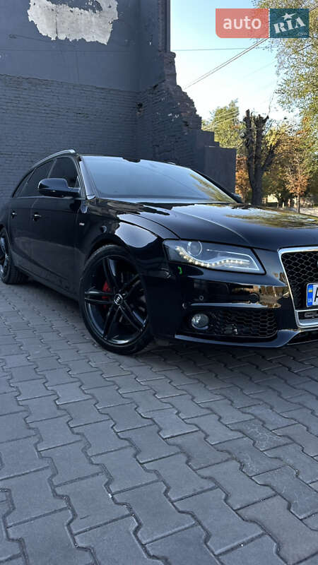 Универсал Audi A4 2010 в Каменском