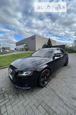 Седан Audi A4 2011 в Львове