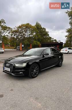 Седан Audi A4 2013 в 