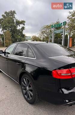 Седан Audi A4 2013 в 
