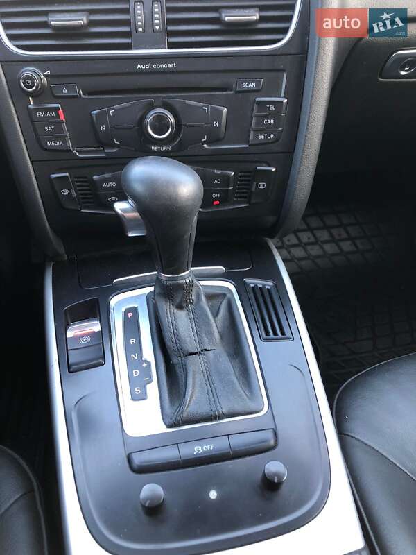 Седан Audi A4 2010 в Вышгороде