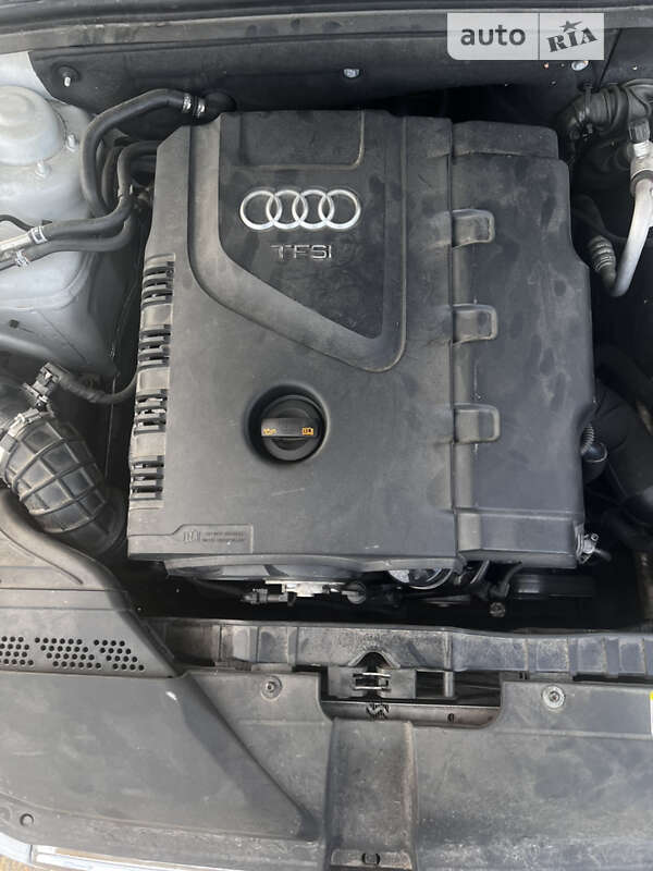 Седан Audi A4 2012 в Ровно