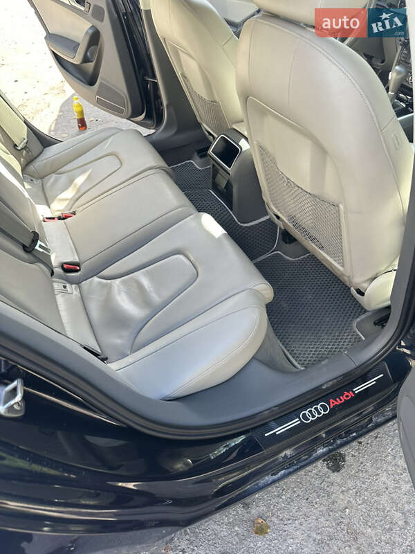Седан Audi A4 2011 в Калуші