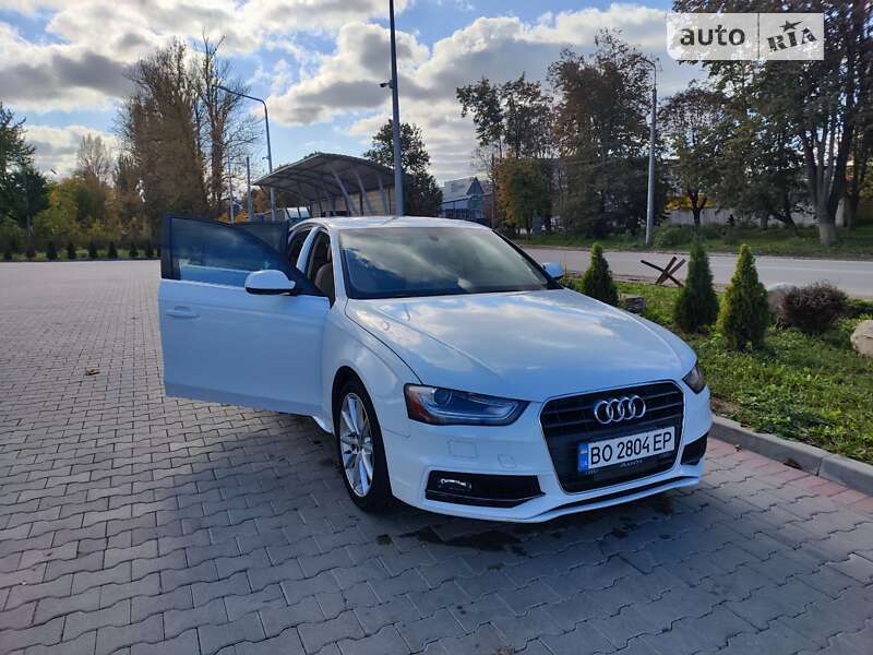 Седан Audi A4 2014 в Тернополі