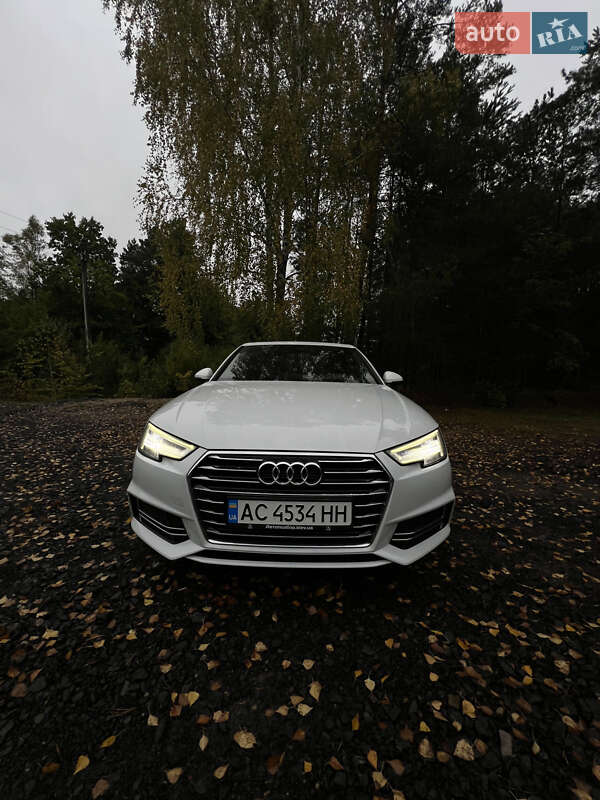 Седан Audi A4 2017 в Камені-Каширському