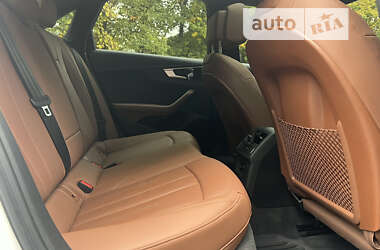 Седан Audi A4 2020 в 