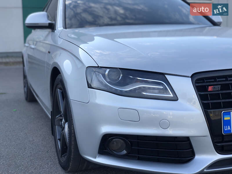 Седан Audi A4 2008 в Хусте