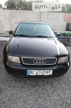 Седан Audi A4 1997 в Львові