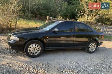 Седан Audi A4 1997 в Хусте