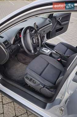 Седан Audi A4 2001 в Пустомытах