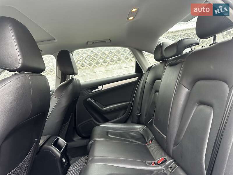Седан Audi A4 2012 в Києві