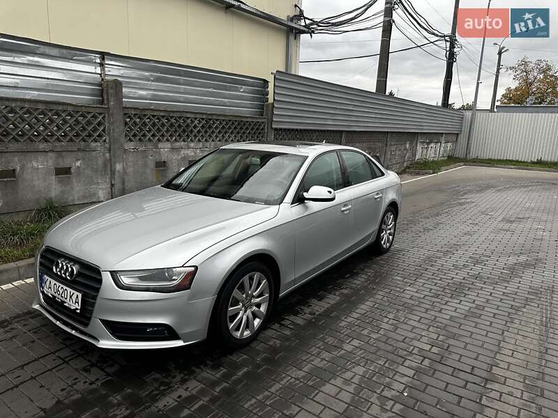 Седан Audi A4 2012 в Києві