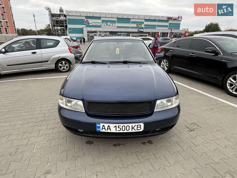 Седан Audi A4 1996 в Киеве