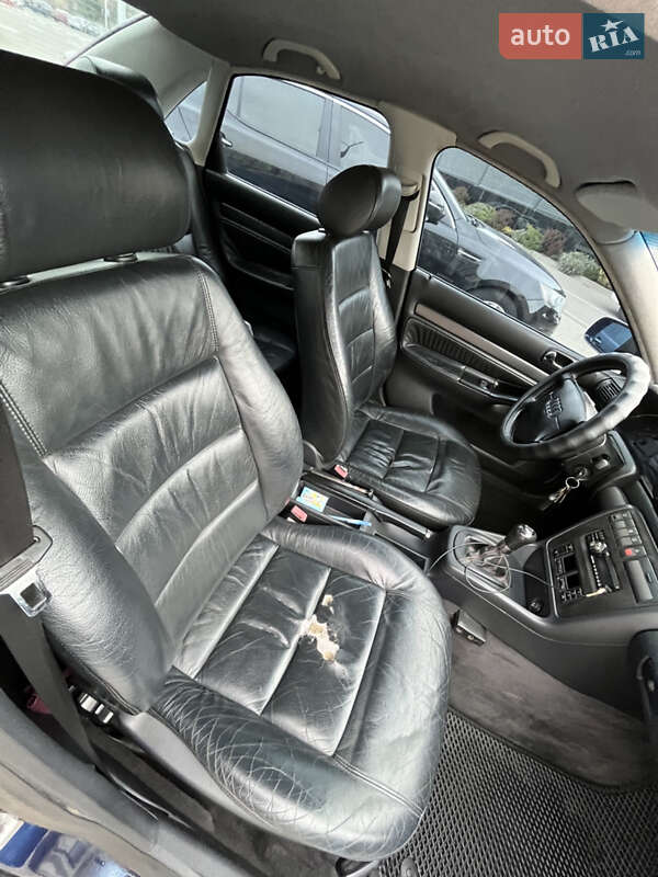 Седан Audi A4 1996 в Киеве